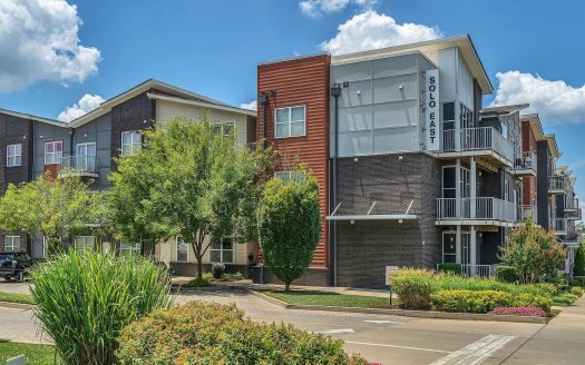 Condo for Sale in Nashville, TN 37216 – 1 Bedroom, 1 Bath – $245000