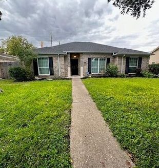 3-Bedroom Single Family Home for Rent in Houston, TX 77077 – $2400/mo | 2 Baths | Updated 2025