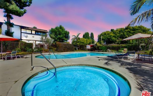 Condo for Sale in San Pedro, CA 90732 – 2 Bedrooms, 3 Baths – $499000