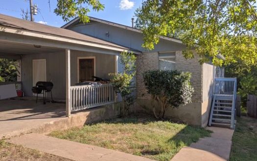 3-Bedroom Apartment for Rent in Austin, TX 78744 – $1650/mo | 2 Baths | Updated 2025