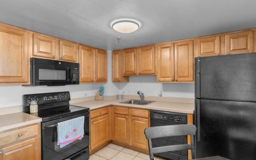 Condo for Sale in Philadelphia, PA 19130 – 2 Bedrooms, 2 Baths – $400000