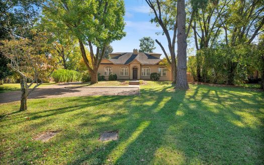 Single Family Home for Sale in Nashville, TN 37205 – 3 Bedrooms, 3 Baths – $1225000