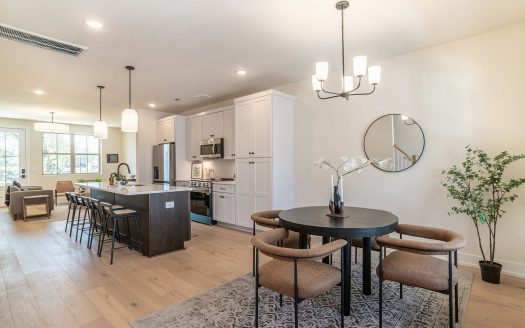 Townhouse for Sale in Nashville, TN 37210 – 2 Bedrooms, 3 Baths – $369900