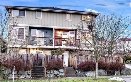 3-Bedroom Townhouse  for Rent in Seattle, WA 98103 – $3600/mo | 4 Baths | Updated 2025