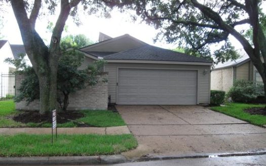 3-Bedroom Single Family Home for Rent in Houston, TX 77099 – $1700/mo | 2 Baths | Updated 2025