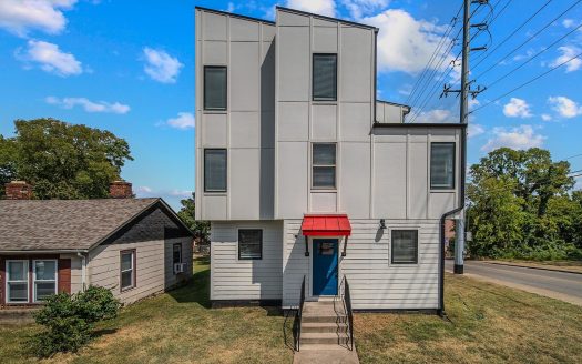 Single Family Home for Sale in Nashville, TN 37209 – 5 Bedrooms, 3 Baths – $449999