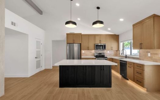 3-Bedroom Single Family Home for Rent in Phoenix, AZ 85032 – $4295/mo | 2 Baths | Updated 2025