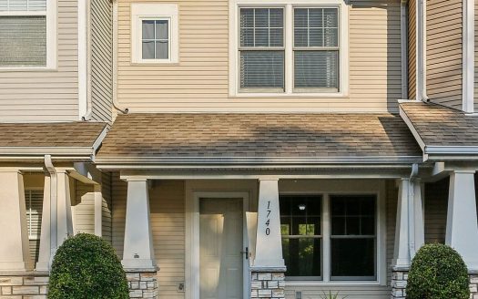 Townhouse for Sale in Nashville, TN 37214 – 2 Bedrooms, 2 Baths – $249900