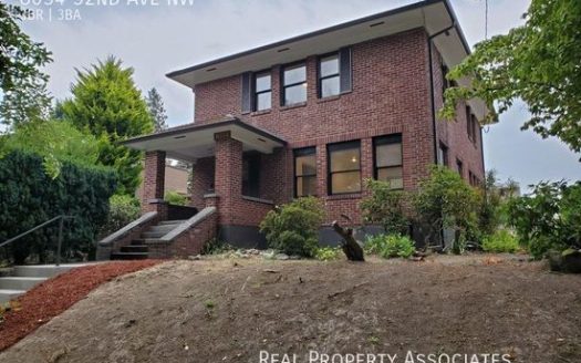 3-Bedroom Single Family Home for Rent in Seattle, WA 98117 – $4250/mo | 3 Baths | Updated 2025