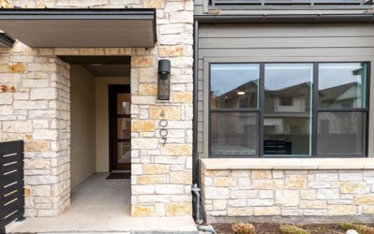 3-Bedroom Townhouse for Rent in Austin, TX 78731 – $5800/mo | 4 Baths | Updated 2025