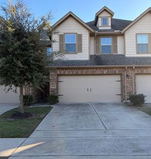 3-Bedroom Townhouse  for Rent in Houston, TX 77095 – $2000/mo | 3 Baths | Updated 2025