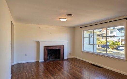 3-Bedroom Single Family Home for Rent in Seattle, WA 98103 – $3195/mo | 1 Baths | Updated 2025