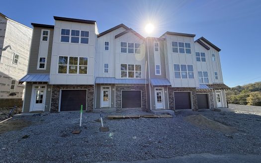 Townhouse for Sale in Nashville, TN 37209 – 4 Bedrooms, 4 Baths – $559900