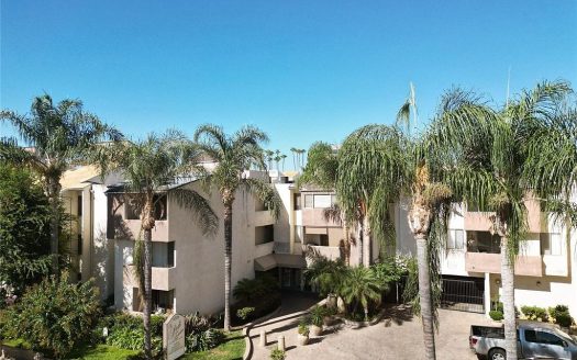 Condo for Sale in Encino, CA 91316 – 1 Bedroom, 1 Bath – $295000