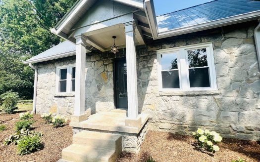 Multi Family Home for Sale in Nashville, TN 37206 – 2 Bedrooms, 1 Baths – $605000