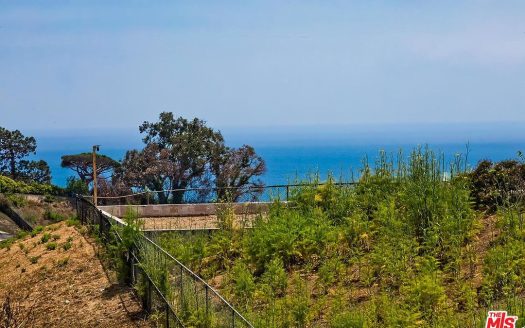 Lot for Sale in Pacific Palisades, CA 90272 – 1 Bedroom, 1 Bath – $2299000
