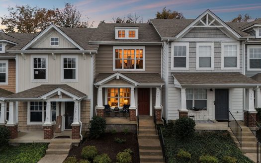 Townhouse for Sale in Nashville, TN 37217 – 2 Bedrooms, 3 Baths – $259900