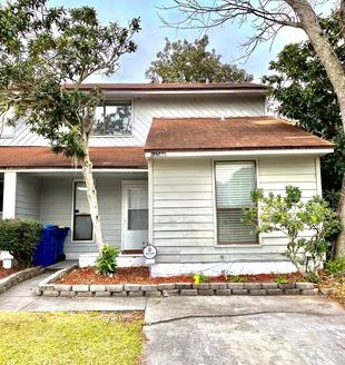 3-Bedroom Townhouse for Rent in Jacksonville, FL 32225 – $1650/mo | 2 Baths | Updated 2025