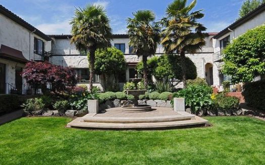 2-Bedroom Townhouse  for Rent in Seattle, WA 98109 – $3750/mo | 2 Baths | Updated 2025