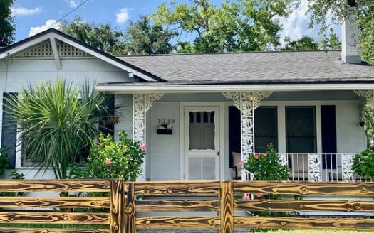 3-Bedroom Single Family Home for Rent in Jacksonville, FL 32207 – $3200/mo | 1 Baths | Updated 2025