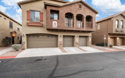3-Bedroom Townhouse  for Rent in Phoenix, AZ 85024 – $2150/mo | 3 Baths | Updated 2025