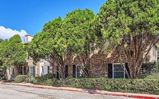 Condo for Sale in San Antonio, TX 78229 – 2 Bedrooms, 2 Baths – $149900