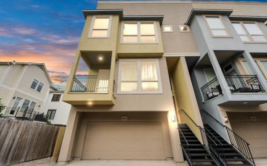 3-Bedroom Townhouse  for Rent in Houston, TX 77007 – $2890/mo | 4 Baths | Updated 2025