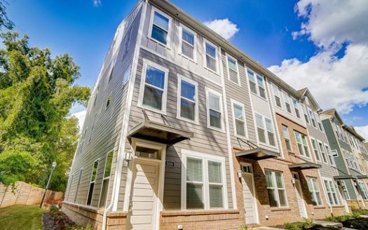 3-Bedroom Townhouse  for Rent in Charlotte, NC 28205 – $2875/mo | 4 Baths | Updated 2025
