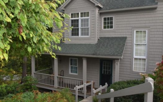3-Bedroom Townhouse for Rent in Lake George, NY 12845 – $3600/mo | 3 Baths | Updated 2025