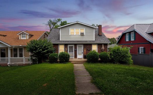 Multi Family Home for Sale in Nashville, TN 37212 – 3 Bedrooms, 1 Baths – $799000