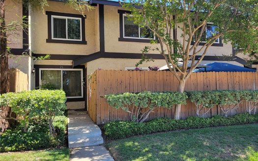 Townhouse for Sale in Panorama City, CA 91402 – 3 Bedrooms, 2 Baths – $499900