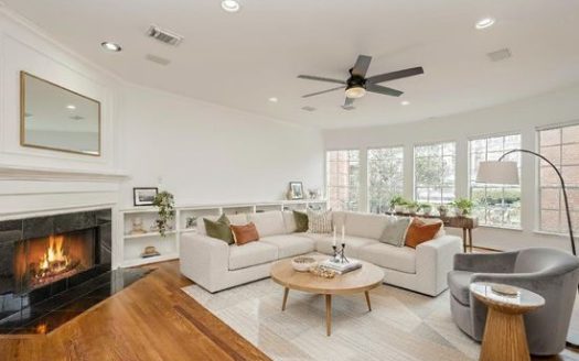3-Bedroom Townhouse  for Rent in Houston, TX 77019 – $3000/mo | 4 Baths | Updated 2025