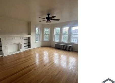 2-Bedroom Townhouse  for Rent in Chicago, IL 60620 – $1300/mo | 1 Baths | Updated 2025