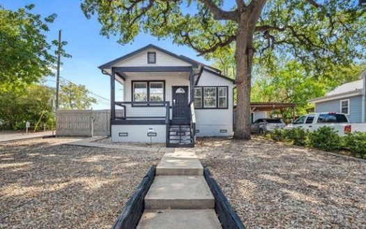 6-Bedroom Single Family Home for Rent in Austin, TX 78705 – $7500/mo | 4 Baths | Updated 2025