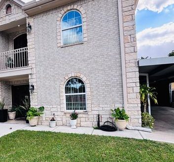 1-Bedroom Single Family Home for Rent in Houston, TX 77012 – $1000/mo | 1 Baths | Updated 2025