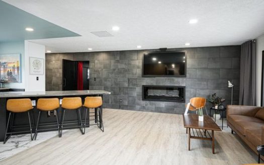 3-Bedroom Apartment for Rent in Indianapolis, IN 46226 – $8401/mo | 2 Baths | Updated 2025