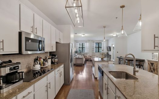 Condo for Sale in Nashville, TN 37203 – 2 Bedrooms, 2 Baths – $525000