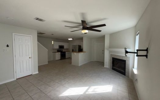 3-Bedroom Apartment for Rent in Austin, TX 78745 – $1795/mo | 3 Baths | Updated 2025