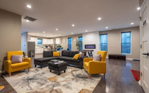 4-Bedroom Apartment for Rent in Indianapolis, IN 46201 – $4484/mo | 4 Baths | Updated 2025