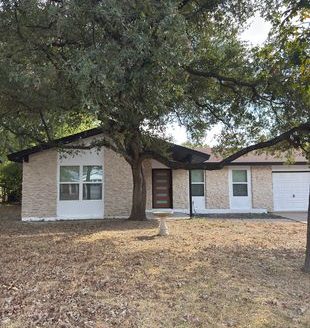 3-Bedroom Single Family Home for Rent in Austin, TX 78752 – $2700/mo | 2 Baths | Updated 2025