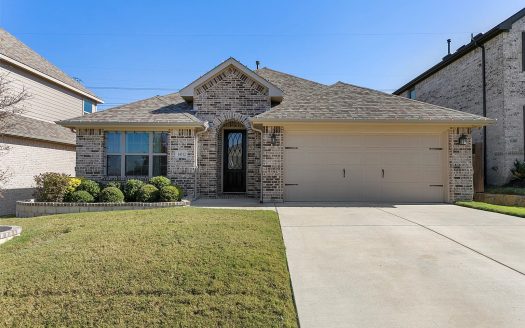Single Family Home for Sale in Roanoke, TX 76262 – 4 Bedrooms, 3 Baths – $500000