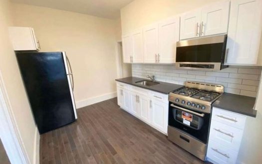1-Bedroom Townhouse for Rent in Flushing, NY 11358 – $2000/mo | 1 Baths | Updated 2025