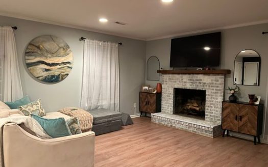 3-Bedroom Single Family Home for Rent in Charlotte, NC 28226 – $2350/mo | 2 Baths | Updated 2025