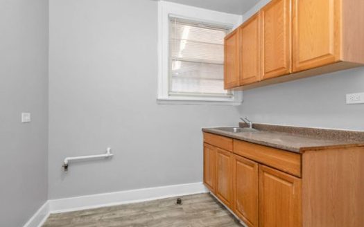2-Bedroom Apartment  for Rent in Chicago, IL 60620 – $1800/mo | 1 Baths | Updated 2025