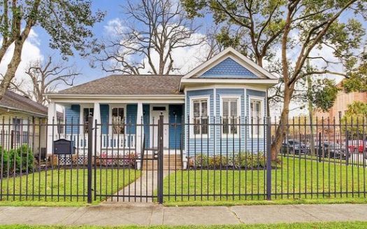 2-Bedroom Single Family Home for Rent in Houston, TX 77008 – $3800/mo | 2 Baths | Updated 2025