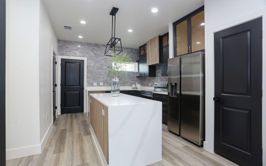 Townhouse for Sale in San Antonio, TX 78204 – 3 Bedrooms, 4 Baths – $475000