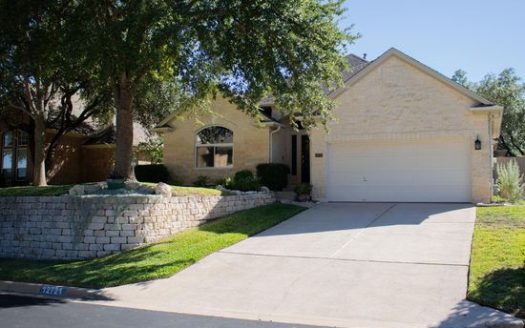 3-Bedroom Single Family Home for Rent in Austin, TX 78732 – $3500/mo | 2 Baths | Updated 2025