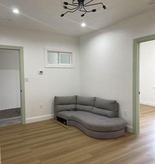 2-Bedroom Single Family Home for Rent in San Francisco, CA 94124 – $2400/mo | 1 Baths | Updated 2025