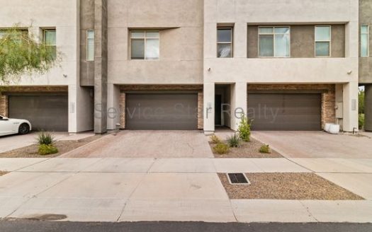 3-Bedroom Townhouse  for Rent in Phoenix, AZ 85085 – $2895/mo | 3 Baths | Updated 2025