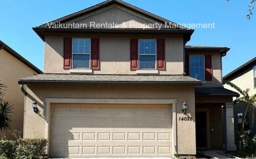 3-Bedroom Single Family Home for Rent in Jacksonville, FL 32258 – $2195/mo | 3 Baths | Updated 2025